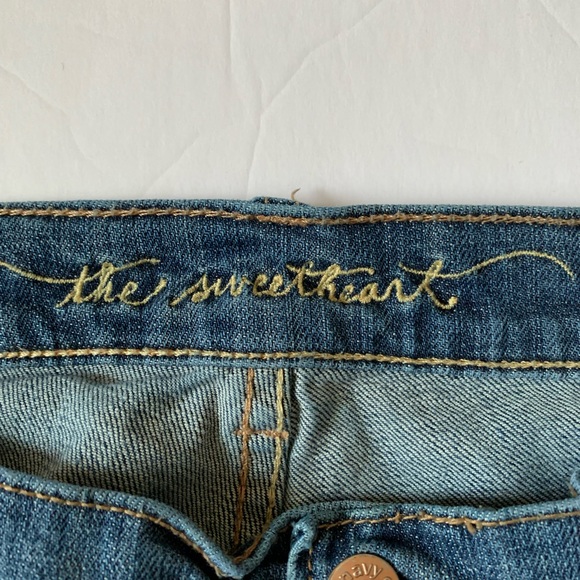 🍉Old Navy Jeans The Sweetheart, Juniors, straight leg, stretch, reg fit, - Picture 7 of 8
